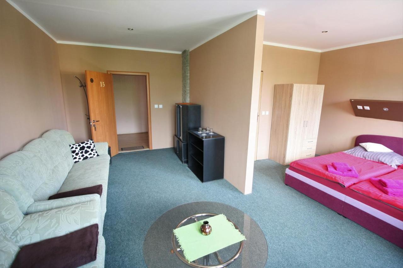 Garni Hotel Liptovsky Mikulas Exterior photo